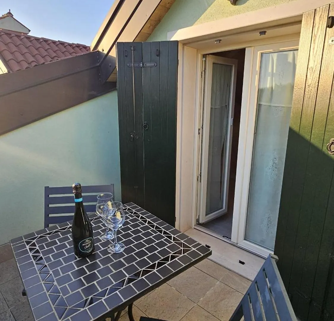 Residenza Pastrengo Apartments - Regarda Travel