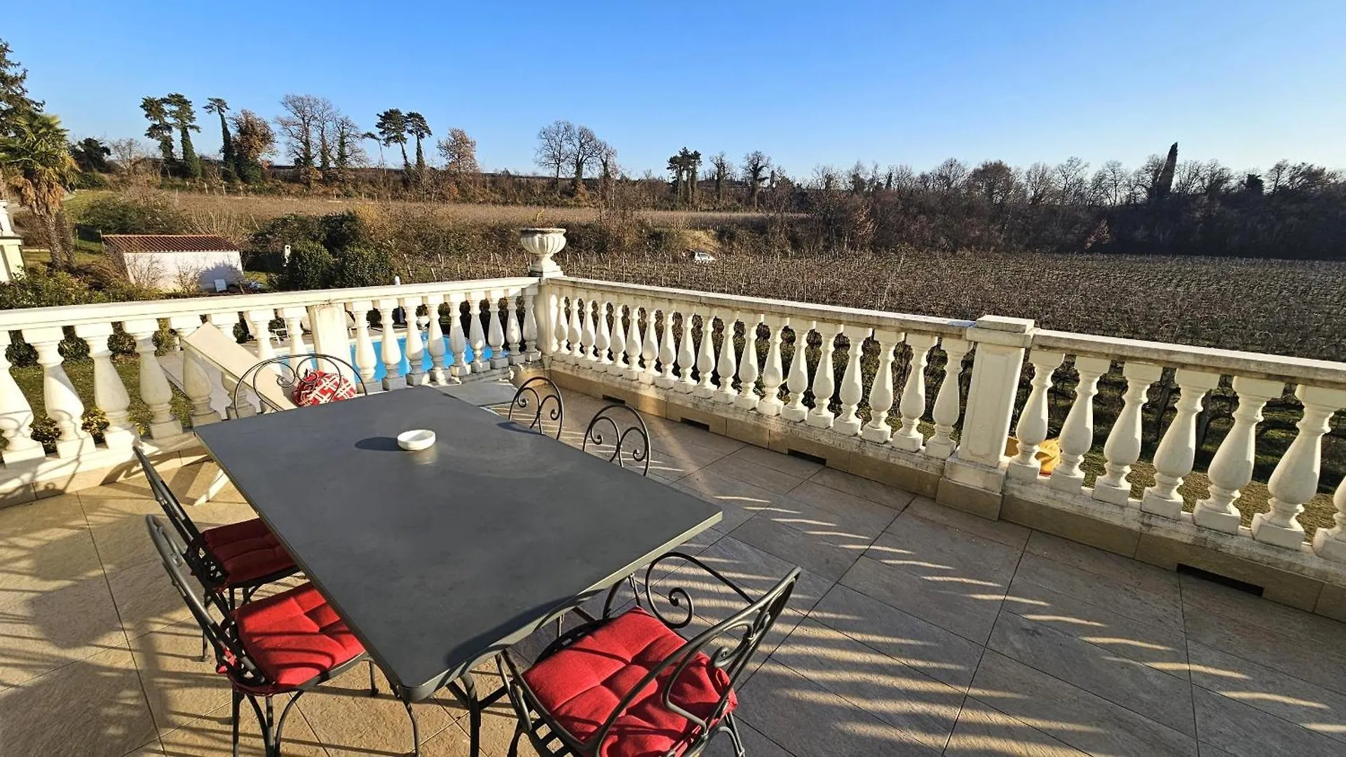 Residenza Pastrengo Apartments - Regarda Travel
