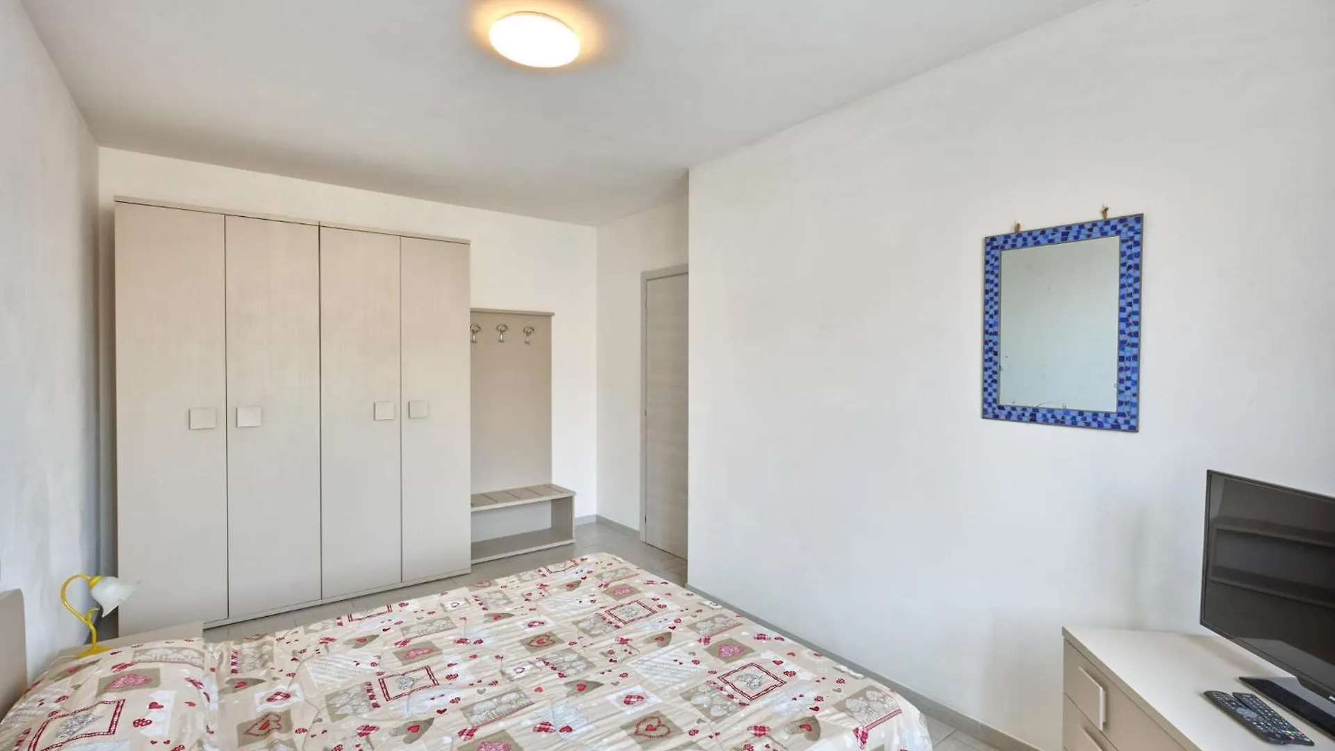Residenza Pastrengo Apartments - Regarda Travel