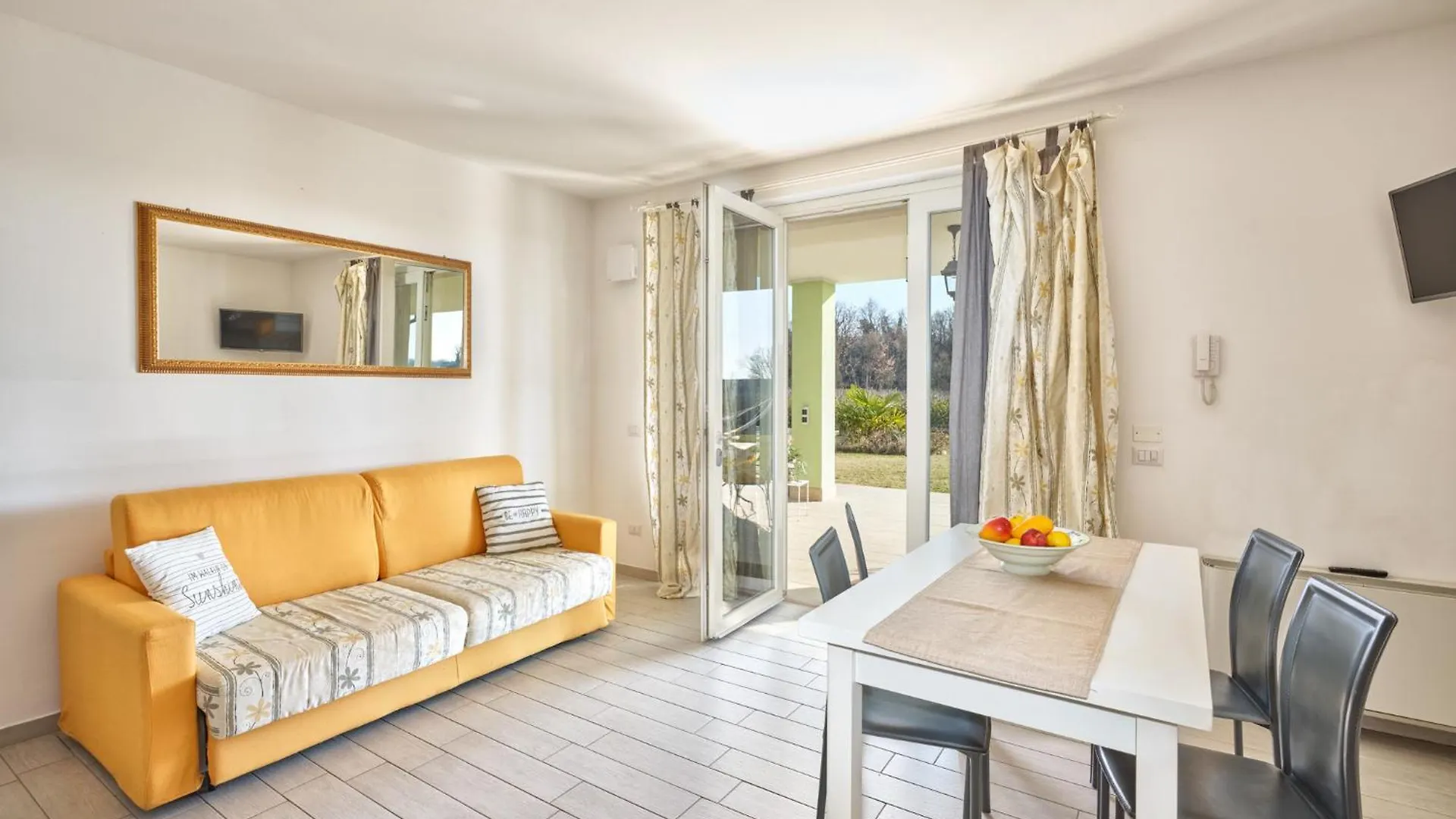 Residenza Pastrengo Apartments - Regarda Travel