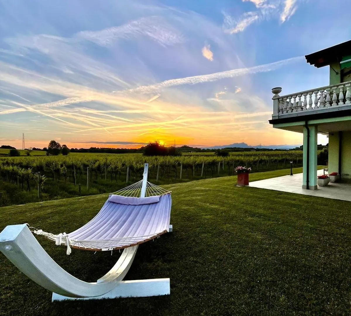 Residenza Pastrengo Apartments - Regarda Travel